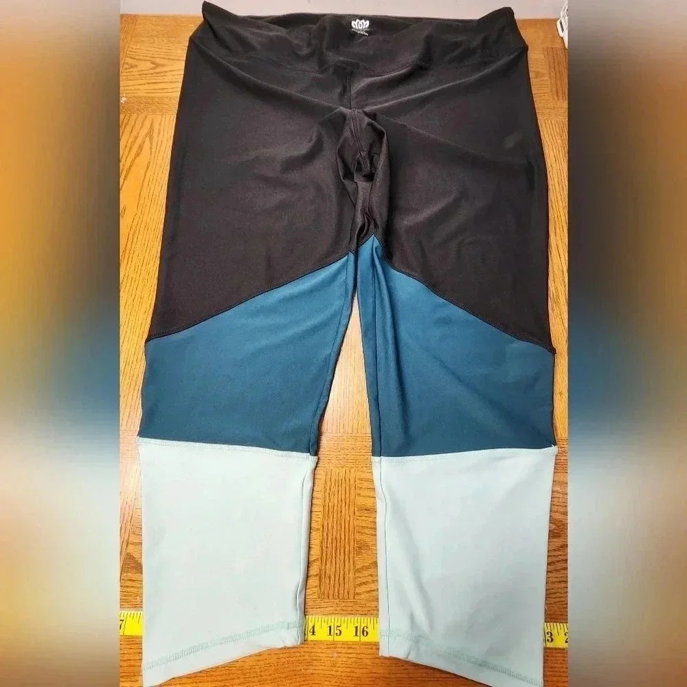 Maurices In Motions Plus Size 3 (3X) Leggings Black Green